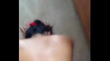 Novinha safada de quatro fodendo com vizinho comedor Novinha safada de quatro fodendo com vizinho comedor