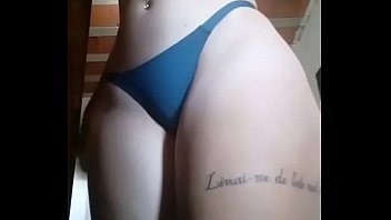 Novinha muito gostosa ficando pelada no whatsapp Novinha muito gostosa ficando pelada no whatsapp