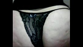 Coroa amadora cavalgando gostoso de pijama preto