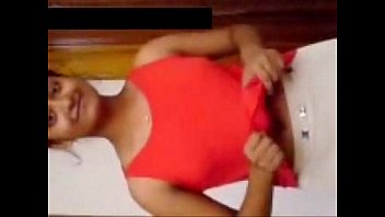 Morena safada caiu no whatsapp mostrando peitinho