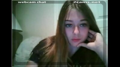 Amadora novinha pela primeira vez na webcam