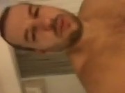 Carinha de barba comendo gostoso