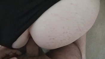 Loira cavala de lingerie preta quica gostoso na rola
