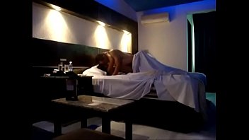 Marido filmou escondido a foda amadora do casal