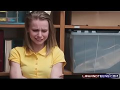 Novinha pega roubando é obrigada a chupar rola Novinha pega roubando é obrigada a chupar rola