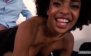 Novinha massageando pica para quicar Novinha massageando pica para quicar